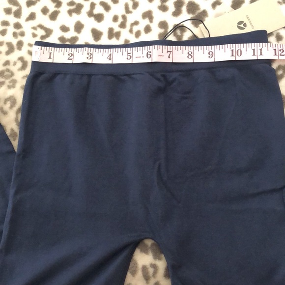 AVOCADO Seamless Capri Leggings in Blue Size M/L - Picture 10 of 13